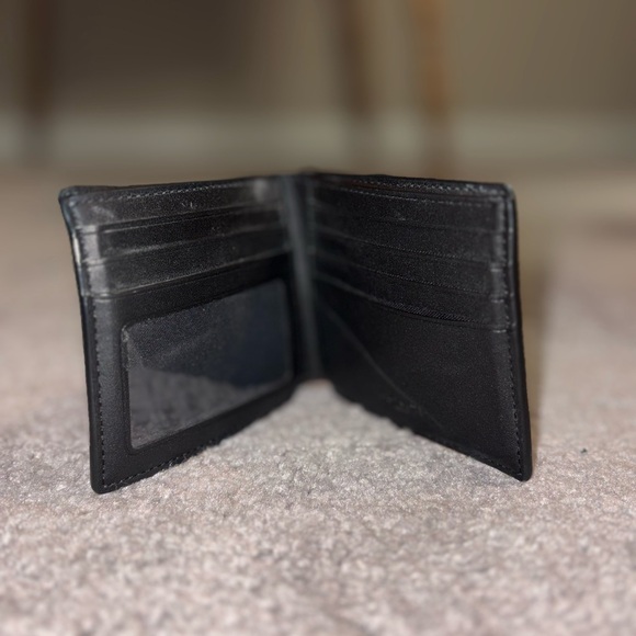 Coach Id Billfold Wallet in Signature Canvas - Picture 4 of 13